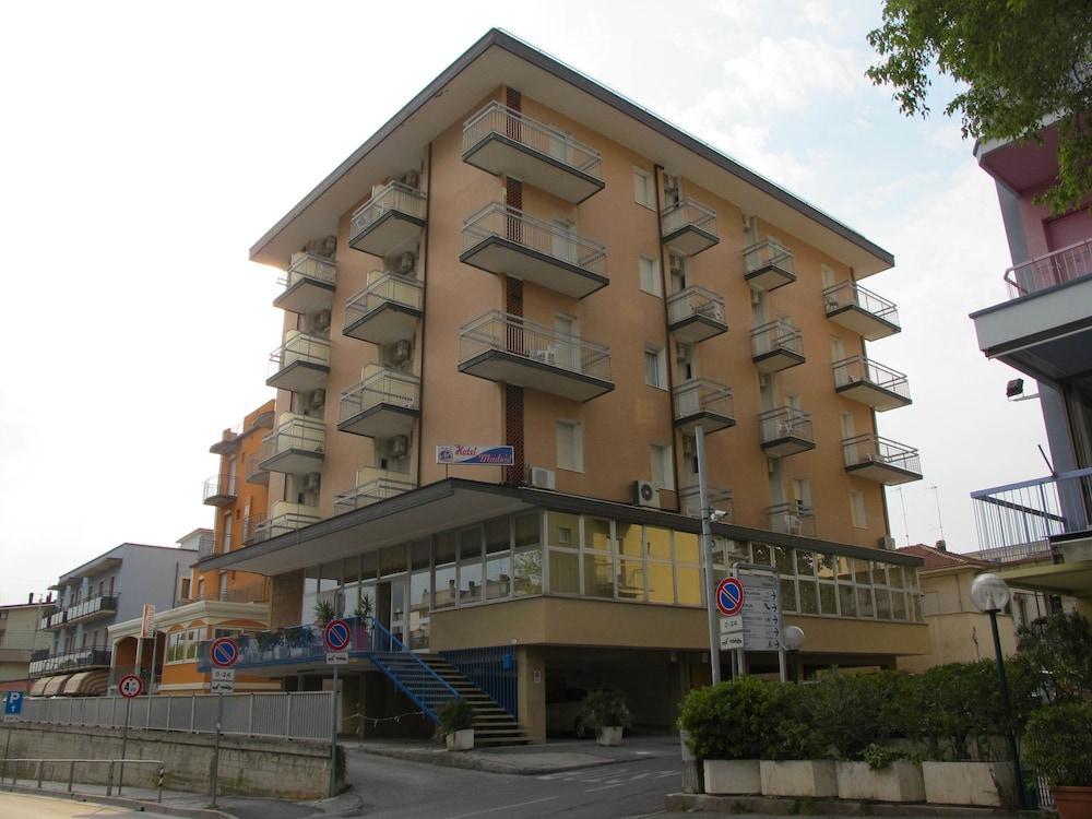 Hotel Madrid Rimini Buitenkant foto
