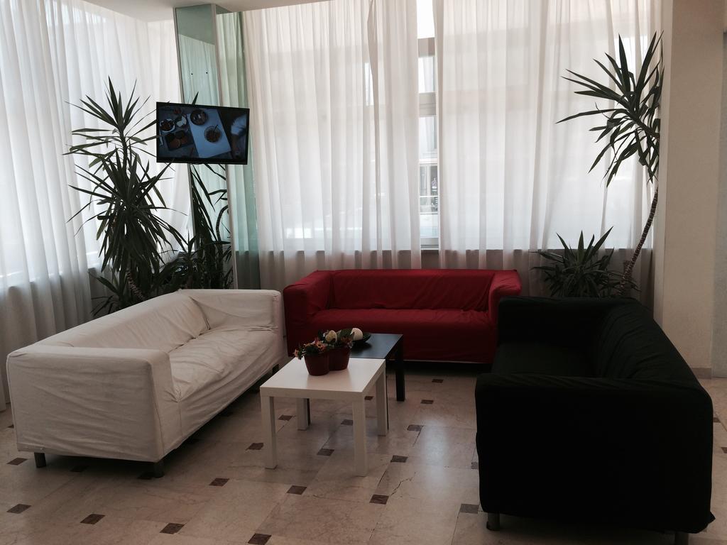 Hotel Madrid Rimini Buitenkant foto
