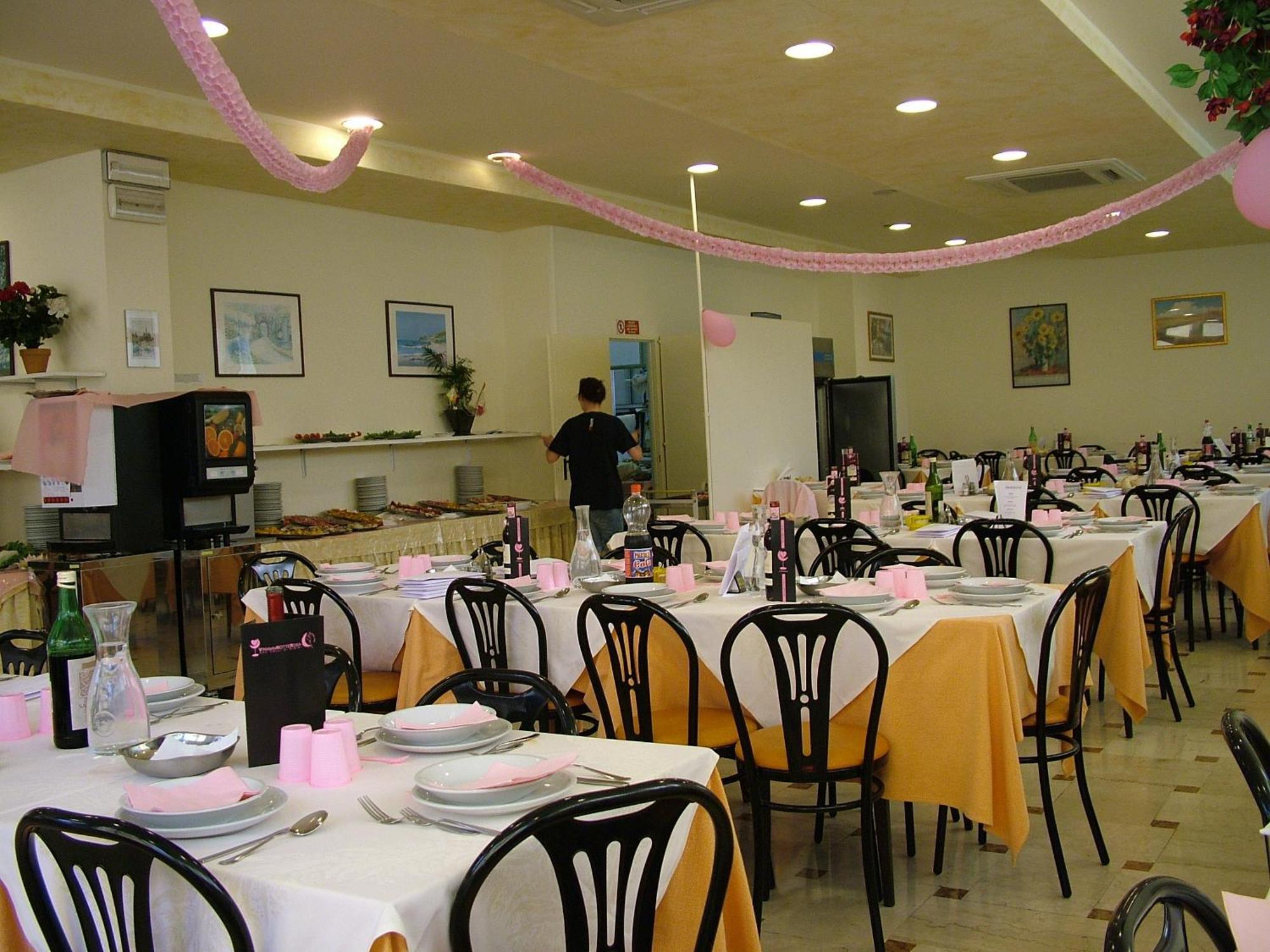 Hotel Madrid Rimini Buitenkant foto