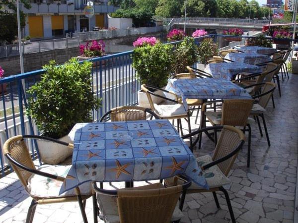 Hotel Madrid Rimini Buitenkant foto